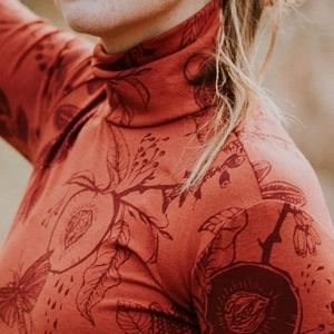 ISO!!! Simka Sol turtleneck M